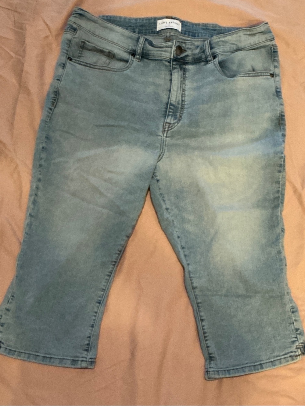 Lane Bryant Light Wash Relaxed Denim capris size 18